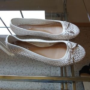 Cute off white flats